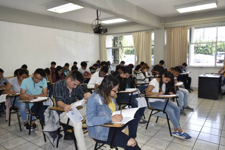 Incrementan oferta de cursos de idiomas  en el CLE del ITM