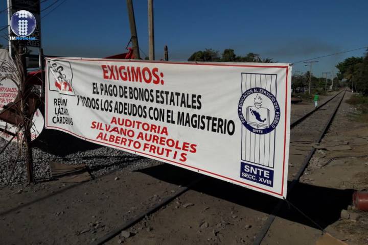 Centistas vuelven a bloquear las vías del tren en LC