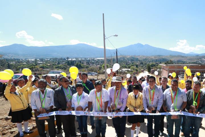 Mejora Gobierno de Michoacán, calles y vidas en Chilchota