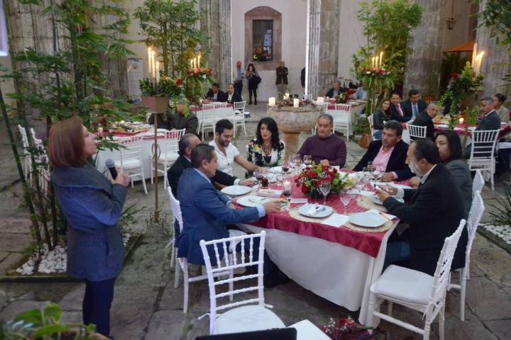 Presentan primer informe "En Morelia Nos Damos la Mano"