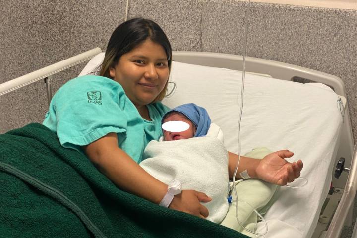 Recibe IMSS Michoacán primer bebé de 2025 en el estado