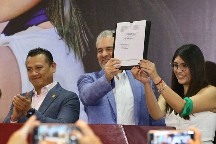 En 2024 Michoacán sentó precedente con despenalización aborto: Bedolla
