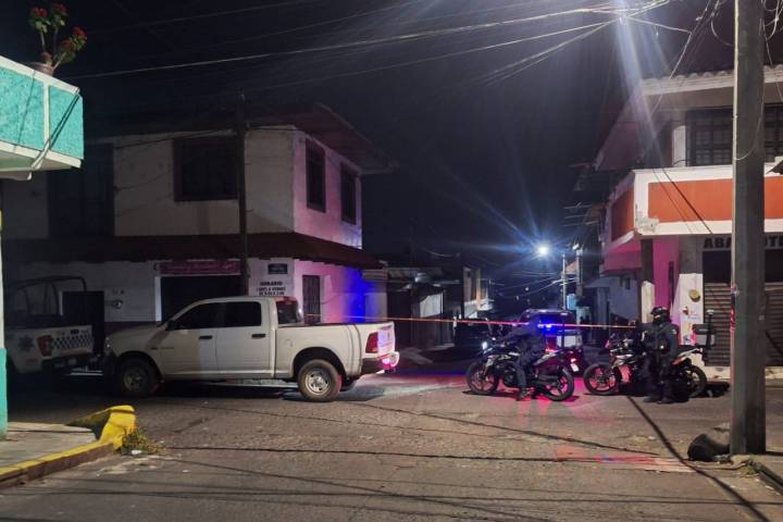 Dos muertos y un herido, tras agresión armada en el Barrio Agua Blanca