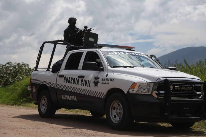 Enfrentamientos entre grupos delictivos se registran en Apatzingán; reportan uso de narcodrones