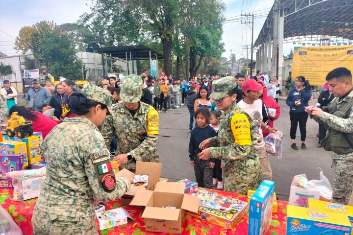 Ejército Mexicano realiza entrega de Juguetes en Uruapan