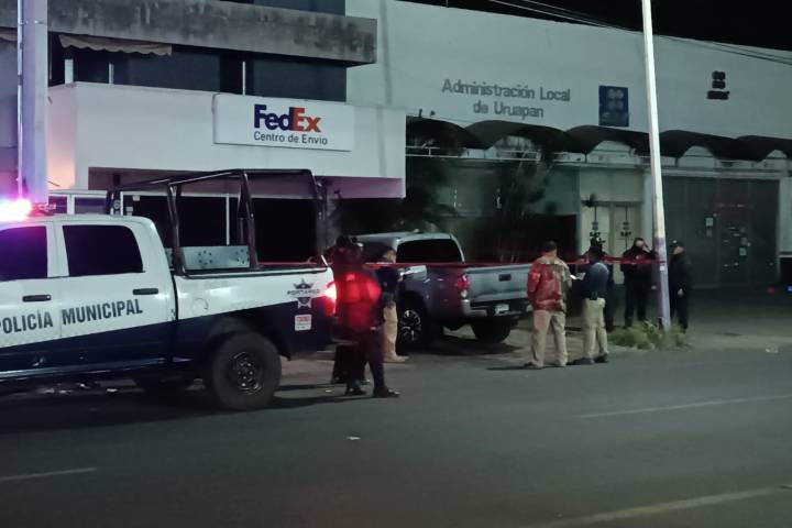Delincuentes balean a un hombre por resistirse al robo de su camioneta, en Zamora