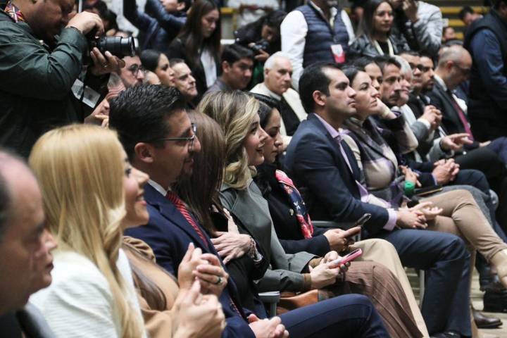 GPPRD celebra la promulgación de la reforma a la Universidad michoacana