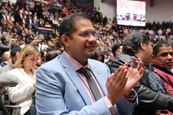"Más y mejor educación  para las y los michoacanos", remarca Conrado Paz tras promulgación de Reforma a la UMSNH