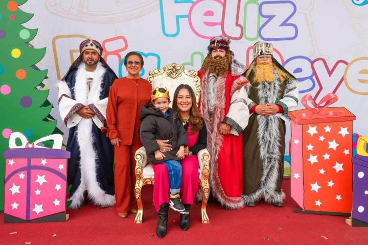 Los Reyes Magos celebraron a lo grande con las niñas y niños de Zacapu: Mónica Valdez