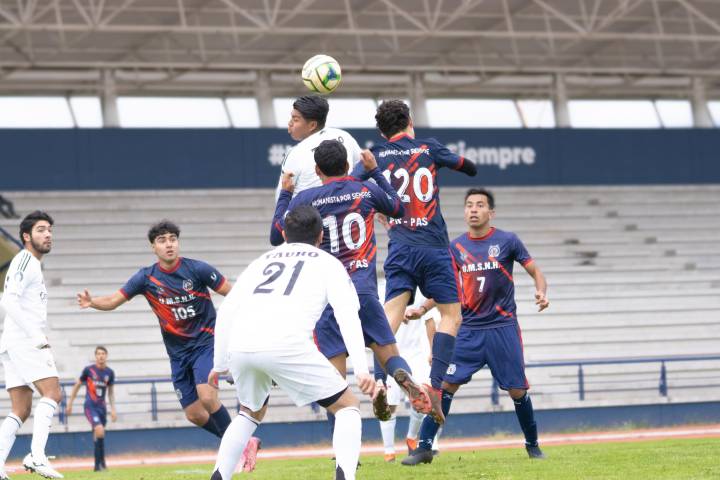 ¡Remontada nicolaita!, equipo de la UMSNH retoma el camino del triunfo en la Liga Municipal