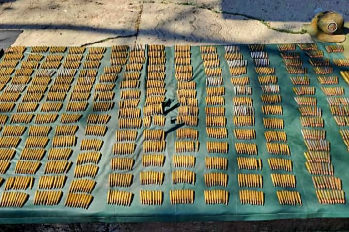 Detienen a "El Tecuiniche" con 8 armas largas, un lanzagranadas, explosivos improvisados y más de 20 cartuchos