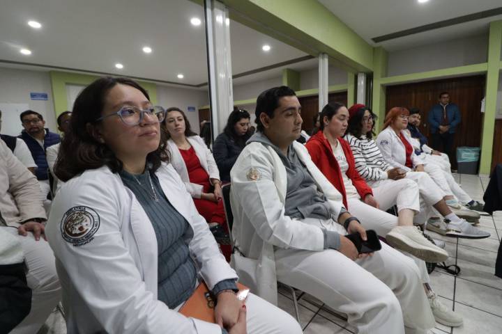 Invita IMSS Michoacán a médicos residentes a ocupar plazas en la entidad