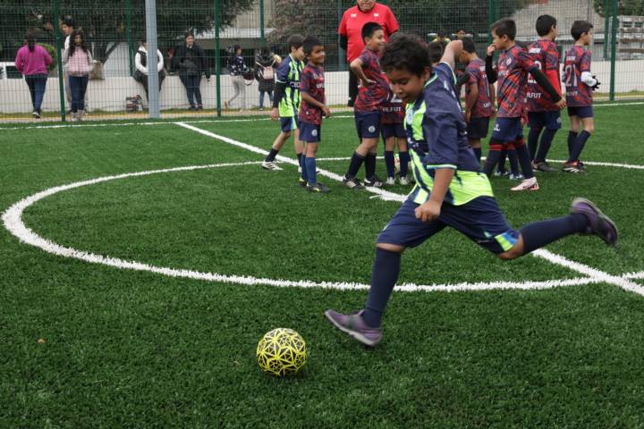 Goles por la paz; listas 16 canchas futboleras: SCOP