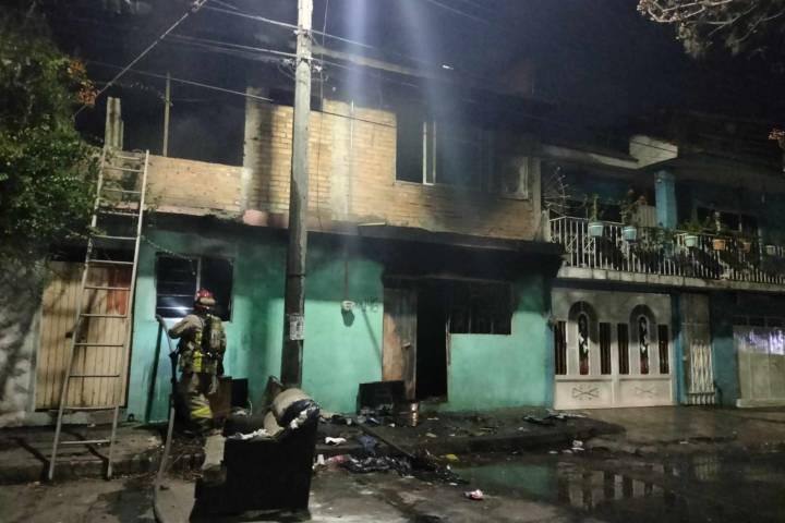 Arde domicilio en la colonia Unión Popular Solidaria, al poniente de Morelia