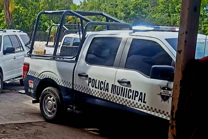 De 28 balazos acribillan a un hombre frente a su casa, en Buenavista Tomatlán