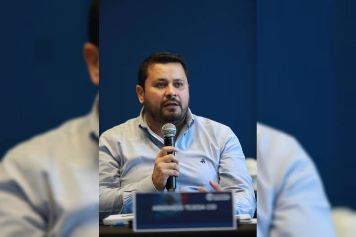 Refrenda Armando Tejeda compromiso con migrantes michoacanos