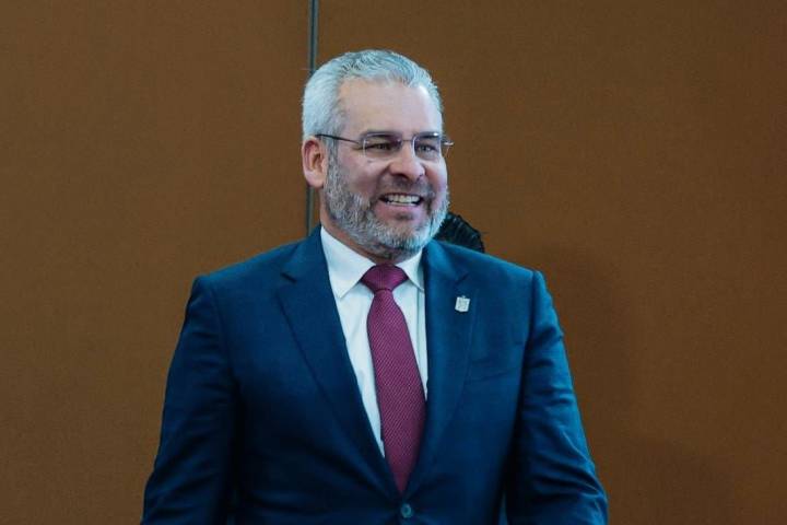 Producción ganadera se reactivará con nueva planta de Liconsa: Bedolla
