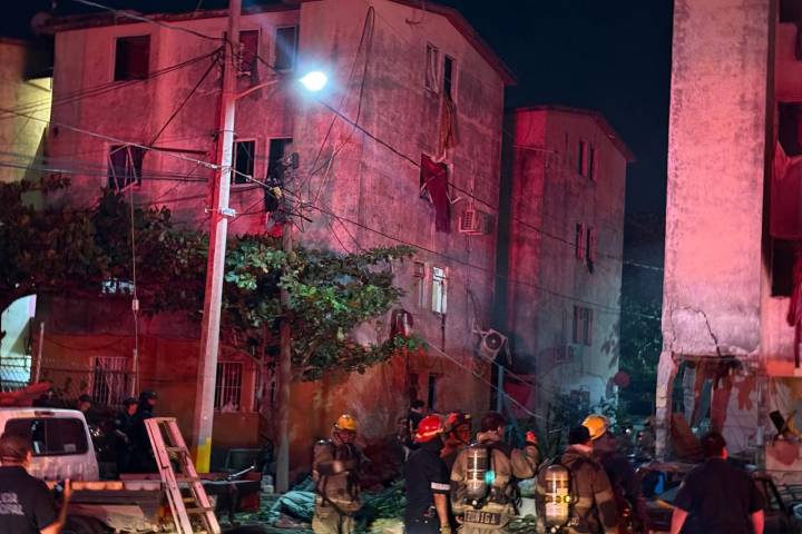 Atiende PC Estatal explosión por gas en Lázaro Cárdenas