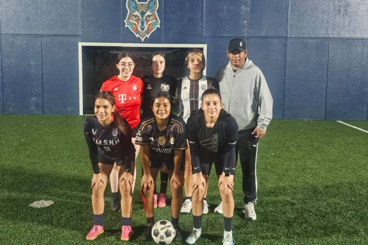 Equipo femenil de futbol rápido de la UMSNH apunta al Oro en Universiada 2025