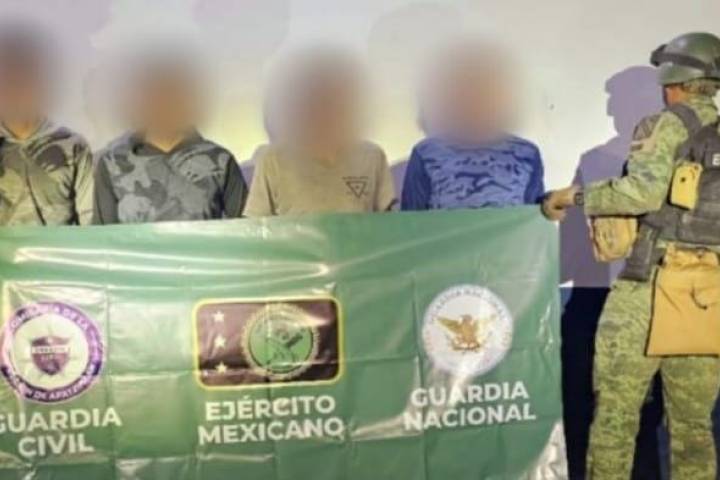 Agentes federales y estatales aseguran a 4 hombres en Apatzingán