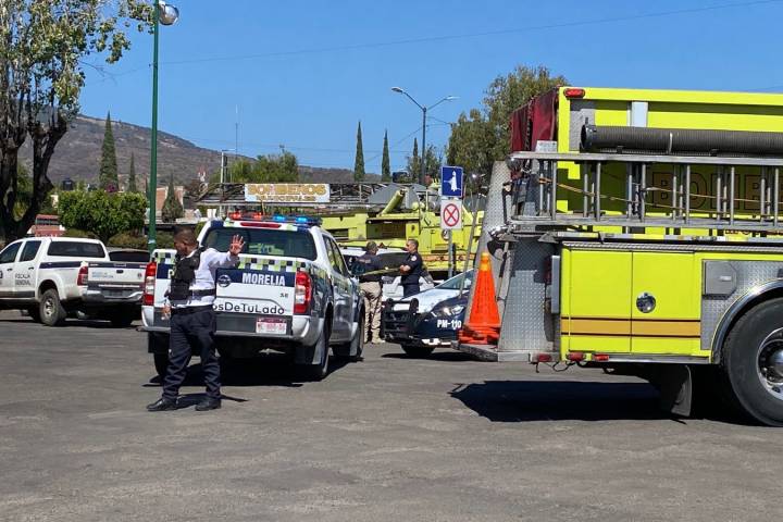 Hombre sufre infarto y muere afuera de  la base central de Bomberos Morelia