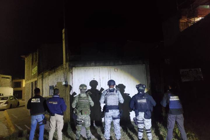 Ejecuta FGE cateo en la colonia Unidos Santa Cruz, en Morelia y asegura 775 dosis de narcótico
