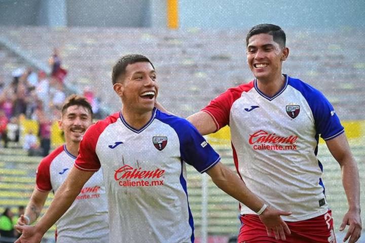 Exhibe el Potro al Canario