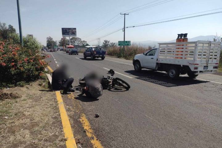 Se registra choque entre ciclista y motociclista al poniente de Morelia; hay 3 heridos