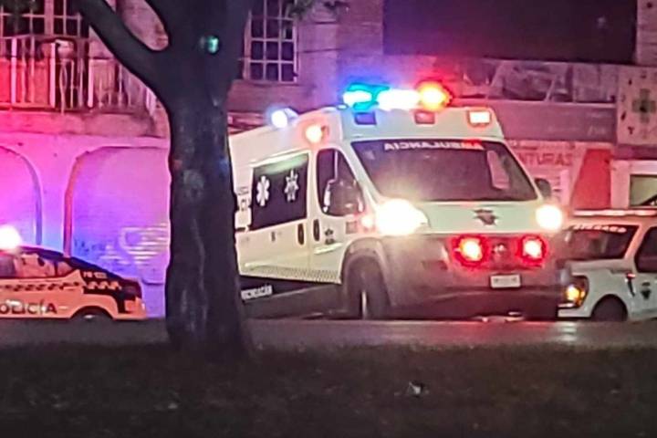 Delincuentes roban camioneta en la colonia Ana María Gallaga; policías la recuperan