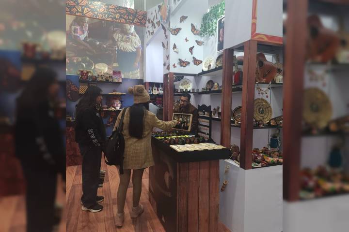 Experiencia de la Mariposa Monarca envuelve a la Feria de León