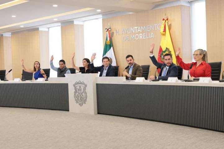 Rinde protesta nueva jefa y jefes de tenencia
