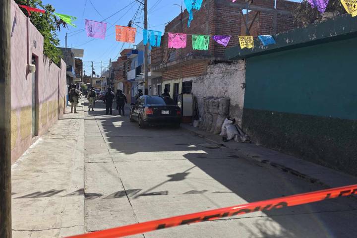 Con armas largas y cortas rafaguean vivienda de la valencia Segunda Sección