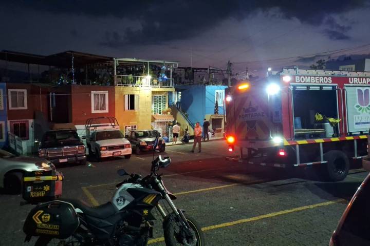 Dos menores heridas por "flamazo" de gas, en vivienda de la colonia Infonavit Alfa