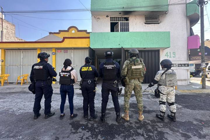 SSP asegura 43 kg de metanfetamina en presunto laboratorio de drogas en Morelia