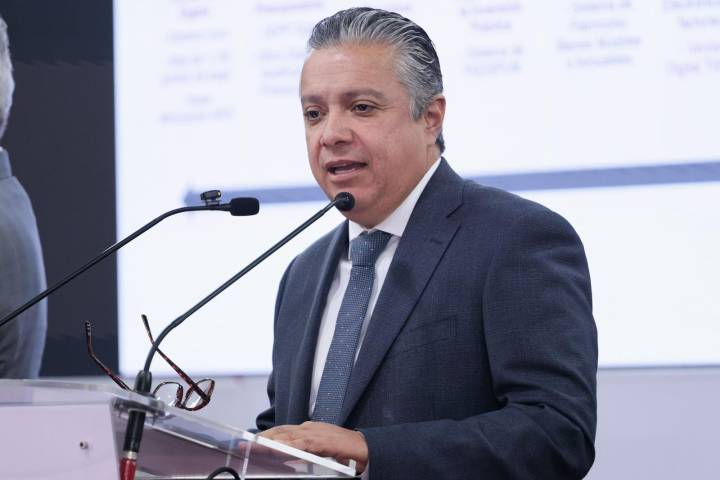 Seguro, fácil y rápido; así puedes pagar el refrendo vehicular en línea: Luis Navarro