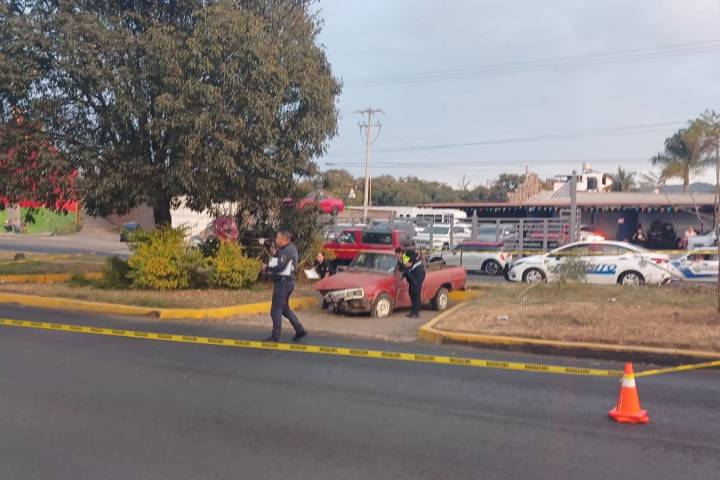 Adulto mayor muere en aparatoso accidente, en Zumpimito