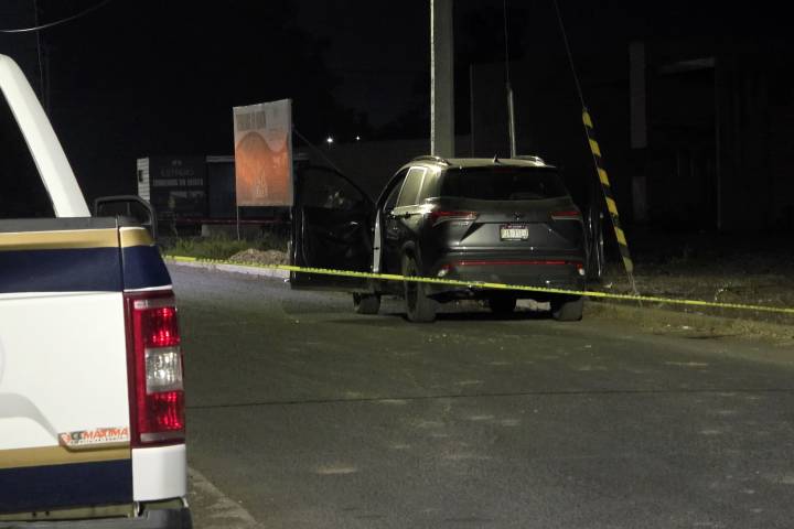 Joven es acribillado a bordo de su camioneta, en Zamora
