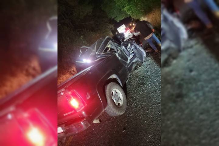 Hombre muere tras aparatoso choque en la carretera "libre" Uruapan-Pátzcuaro