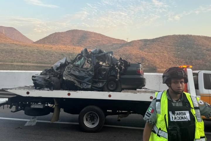 Fatal choque de frente en la autopista Siglo XXI; hay un muerto y tres lesionados