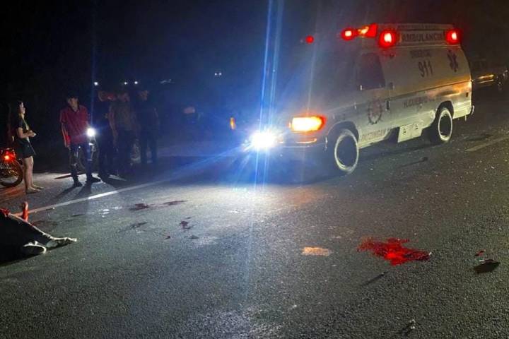 Fatal accidente de "mortalikos" en Apatzingán; hay un adolescente muerto y 4 lesionados