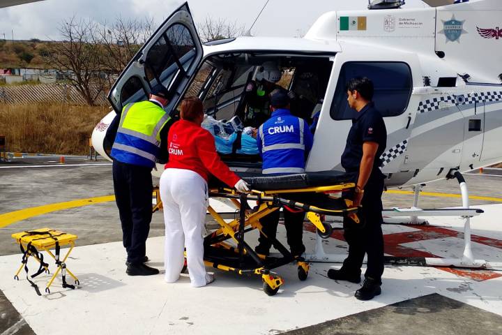 SSM y SSP coordinan traslado aeromédico de joven herido en accidente de moto