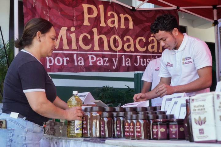 Nuevo Zirosto recibe jornada de atención ciudadana