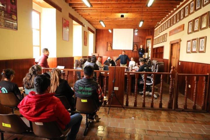 Participa FGE en mesa de trabajo de seguimiento sobre Bienestar Animal en Pátzcuaro  ⁠
