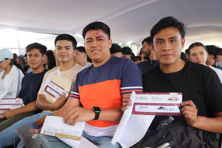 Más de 194 mil estudiantes de prepa y universidad beneficiados con sistema de becas: Iemsysem