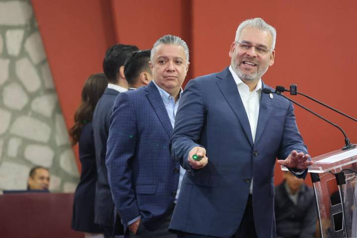 Gobierno Digital facilita pago del refrendo vehicular; 72% de trámites son electrónicos: Bedolla