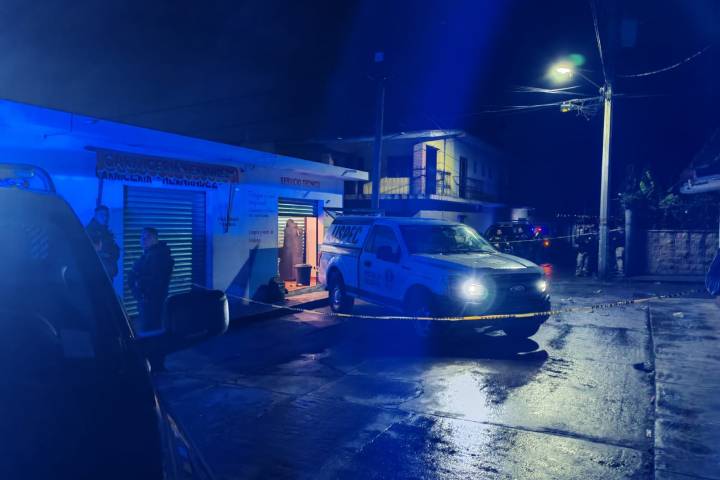 Joven es asesinado en la Tenencia de San Nicolás Obispo; menor resulta herido