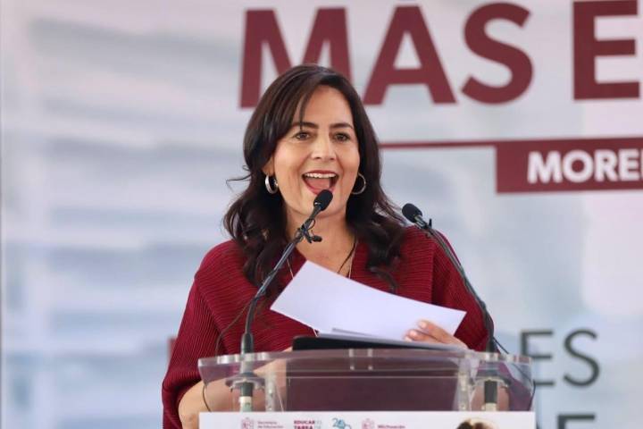 Invita Gabriela Molina a participar en la convocatoria de promoción a horas adicionales