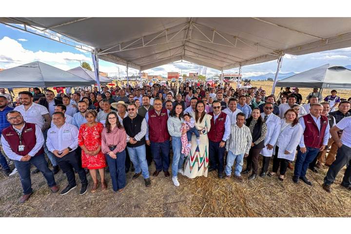 Toma IMSS protesta a comité ciudadano para obras en Zacapu, Michoacán.