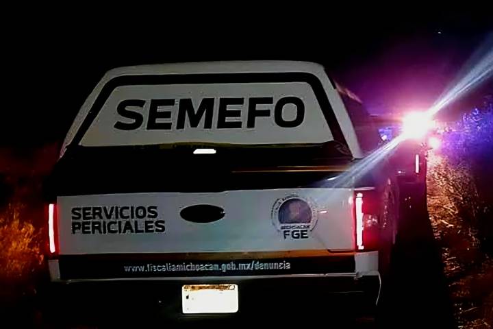 Hallan otro cadáver "encobijado" en zona rural de Apatzingán