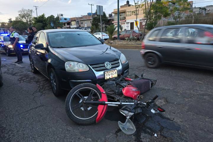 Se registran 2 accidentes de tránsito en la avenida Madero Poniente de Morelia; hay 2 heridos